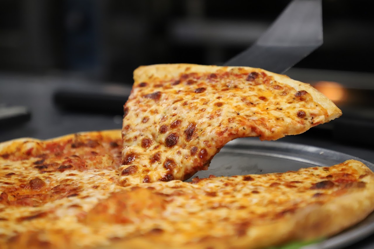 Cheese pizza slice